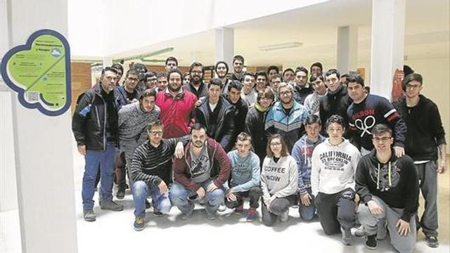 Alumnado del IES Medina Azahara fomenta la seguridad informática