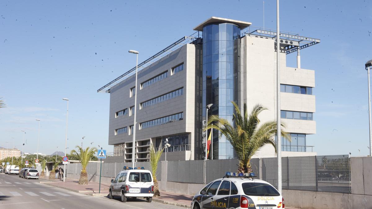 18-12-2014 - CASTELLON - FACHADA DE LA COMISARIA DE POLICIA NACIONAL - FOTO GABRIEL UTIEL