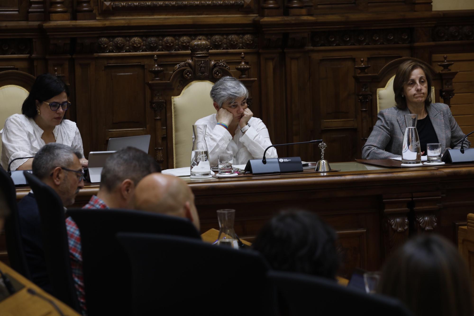 En imágenes: Gijón celebra el pleno municipal de octubre