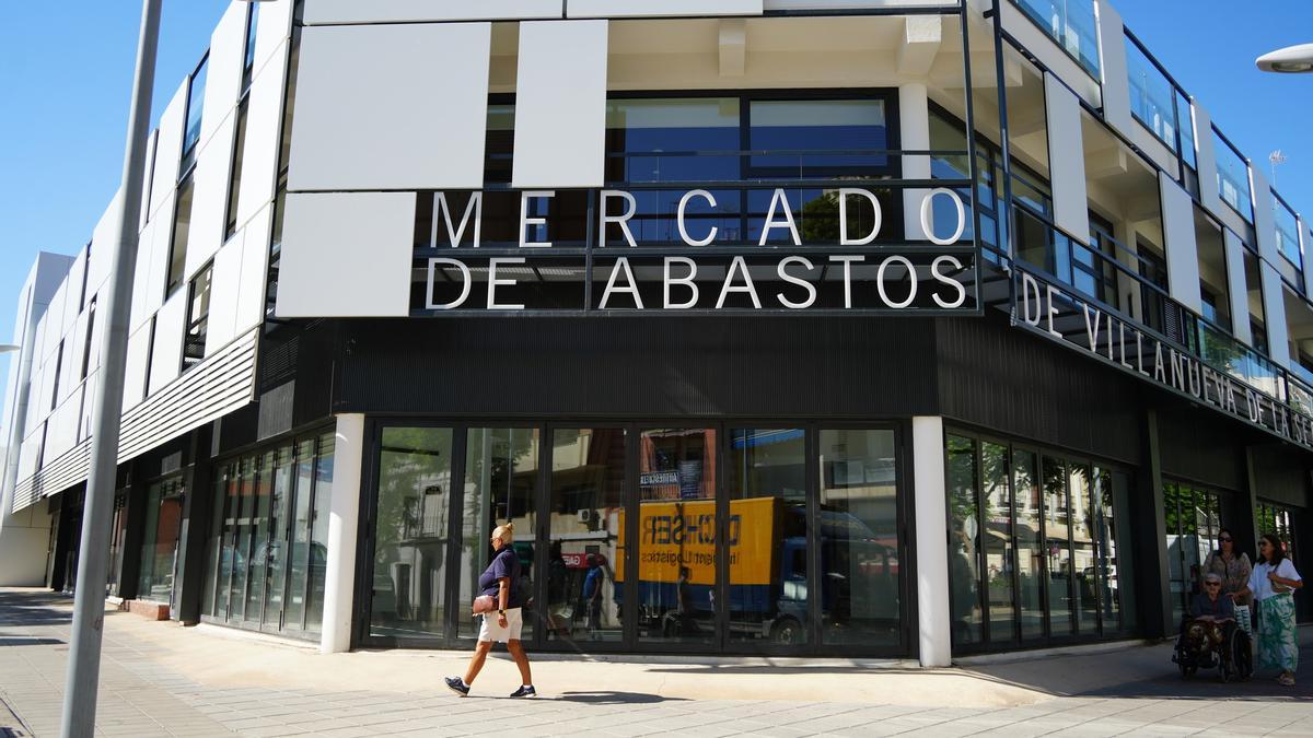 Exterior del nuevo mercado de abastos de Villanueva de la Serena.