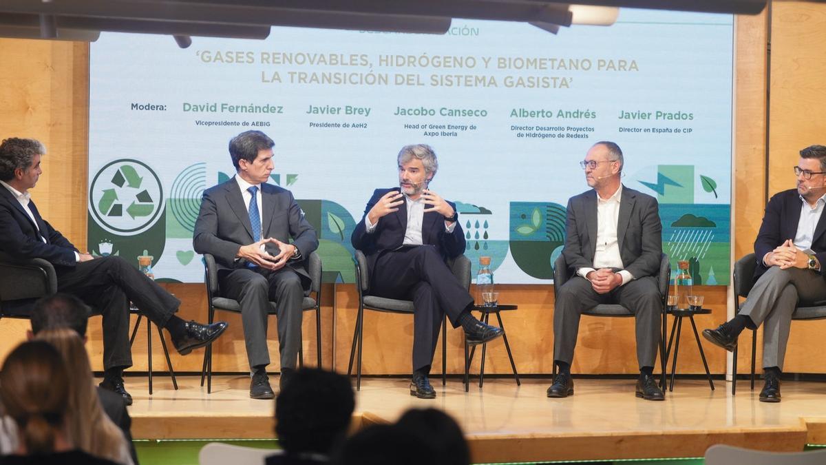 De izquierda a derecha: David Fernández, Javier Brey, Jacobo Canseco, Alberto Andrés y Javier Prados, los ponentes de la tercera mesa