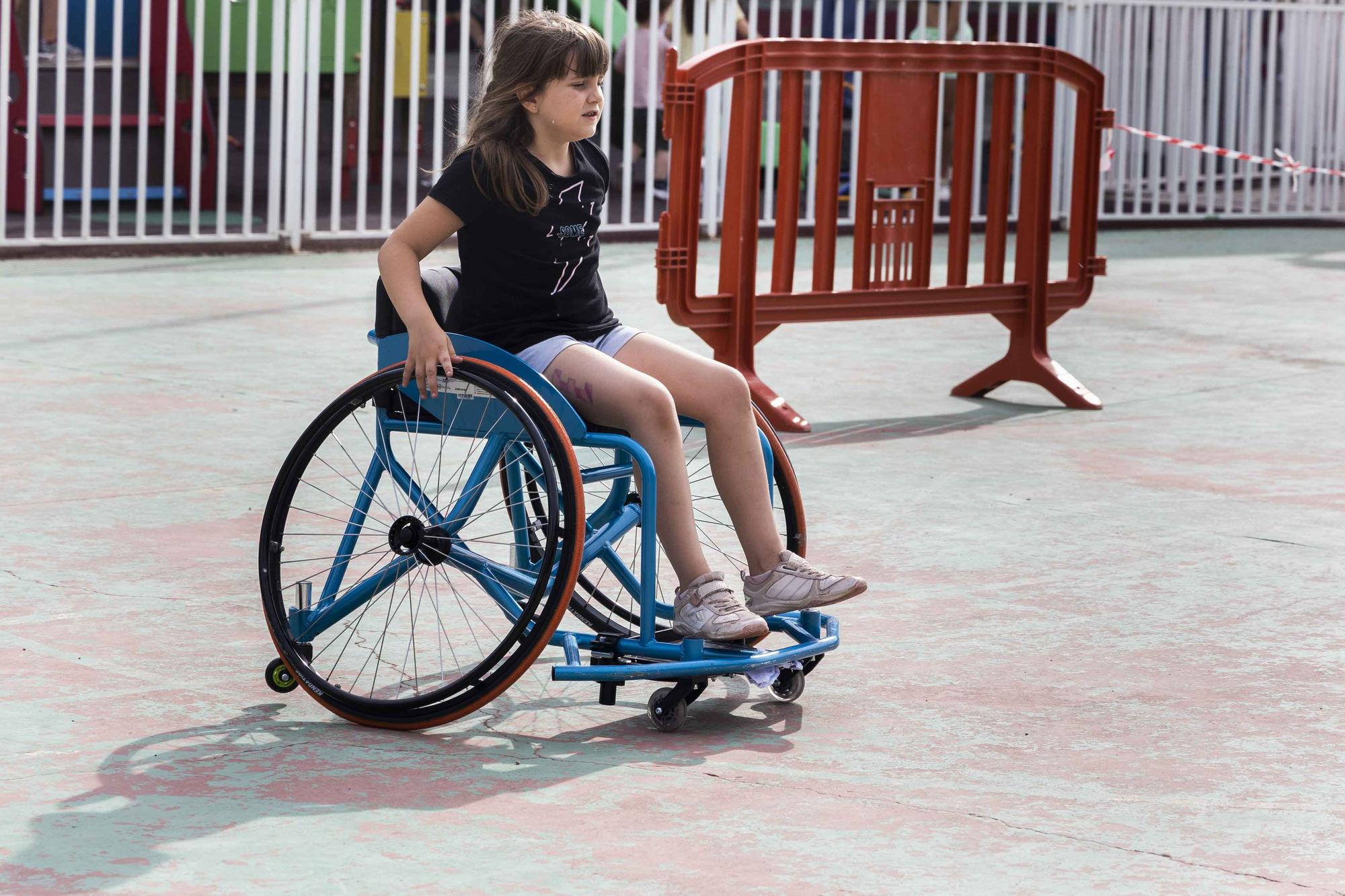 Así ha sido el día del deporte adaptado en el CEIP Tomás de Villaroya