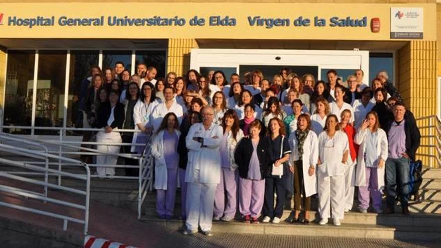 El equipo lo componen actualmente 140 profesionales entre médicos, enfermeras, auxiliares y celadores.