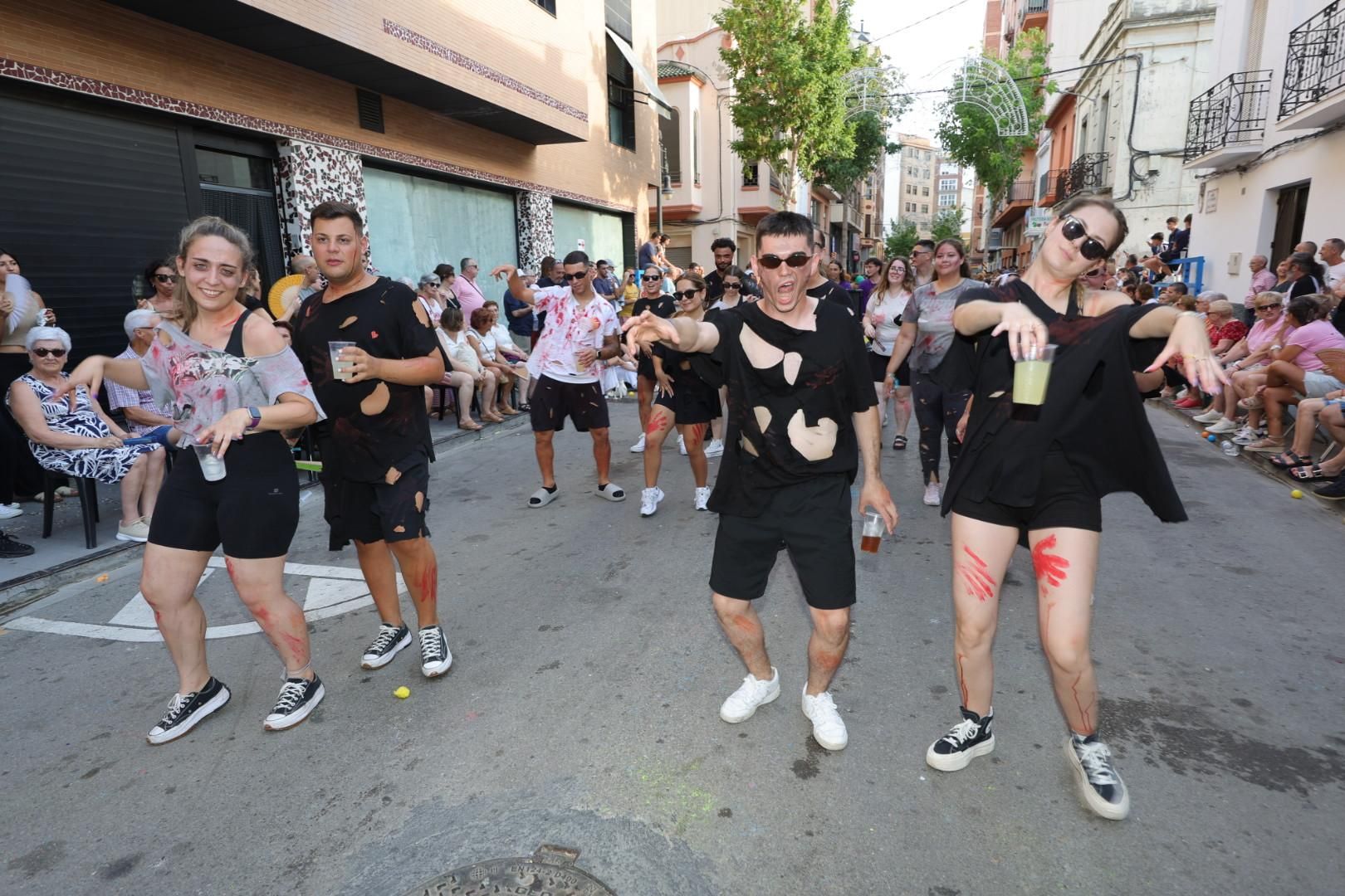 Galería | El Grau disfruta de su desfile de peñas