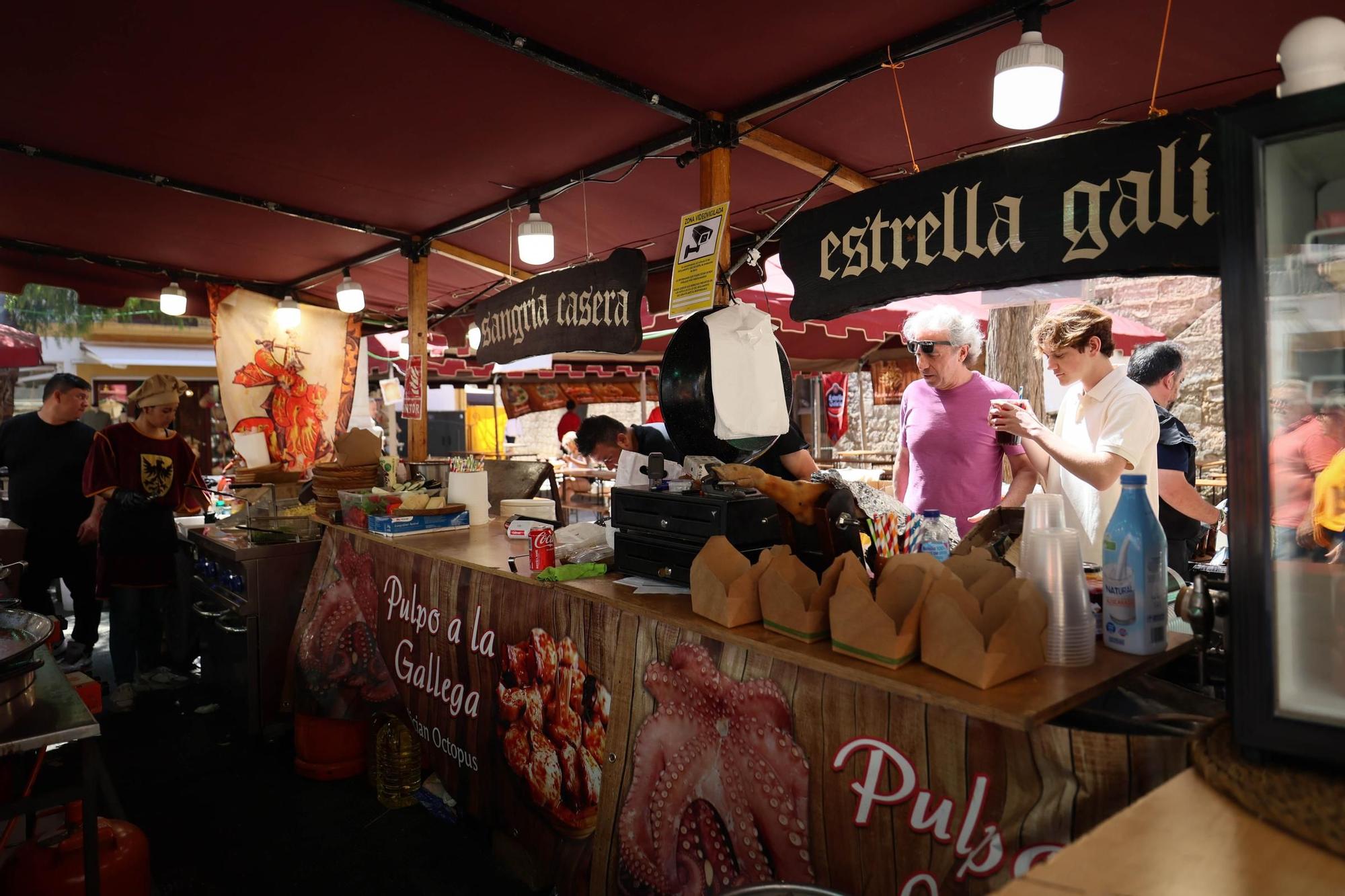 Compras de último día en la feria Eivissa Medieval