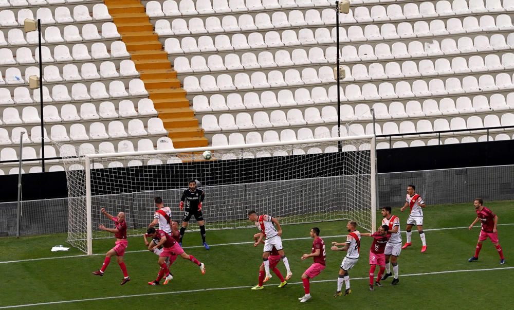 Primer encuentro de LaLiga entre el Rayo Vallecano y el Albacete.