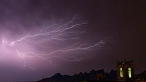 Rayo fotografiado en el Delta del Ebre por el Lightning Group