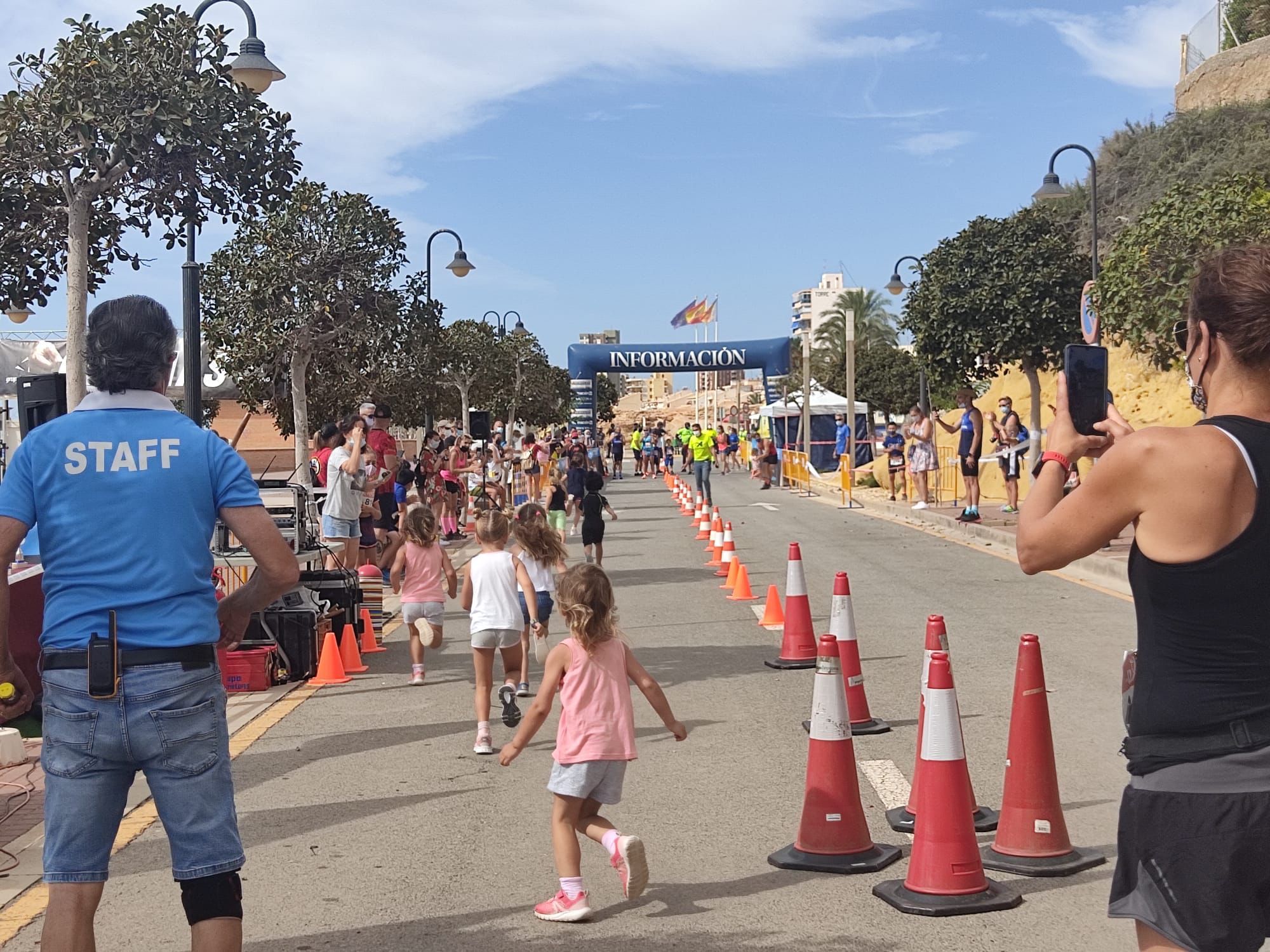 Éxito de participación de la XIII carrera “Carrer La Mar” de El Campello