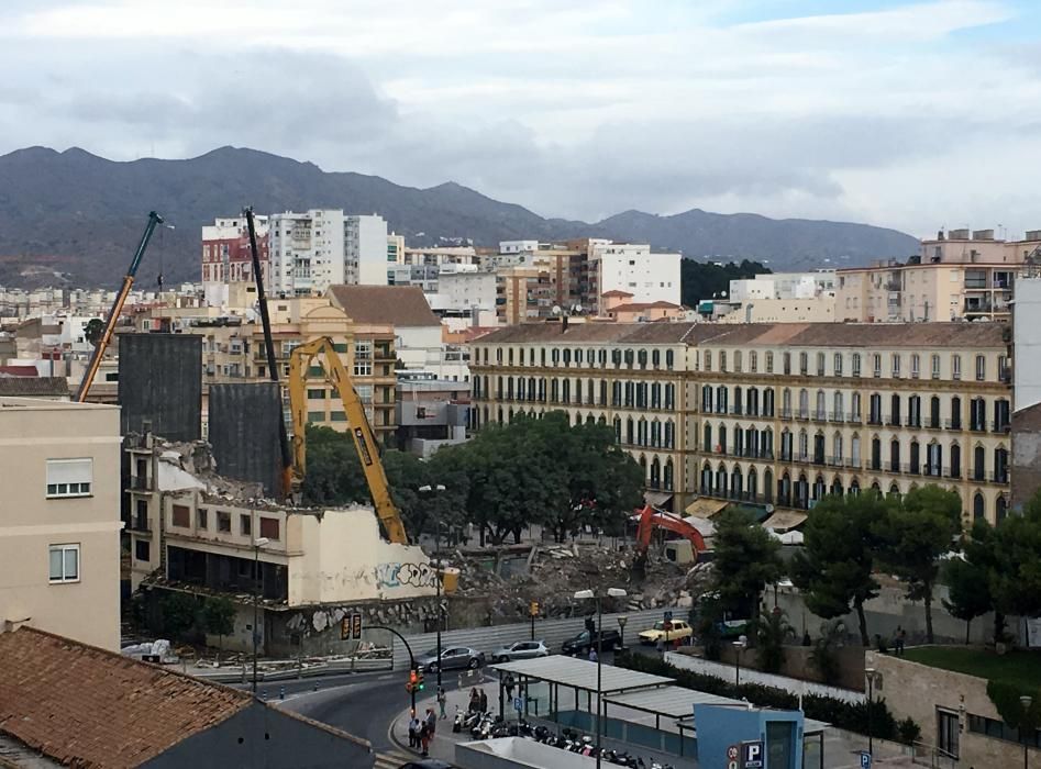 Así queda la plaza de la Merced sin el edificio del Astoria.