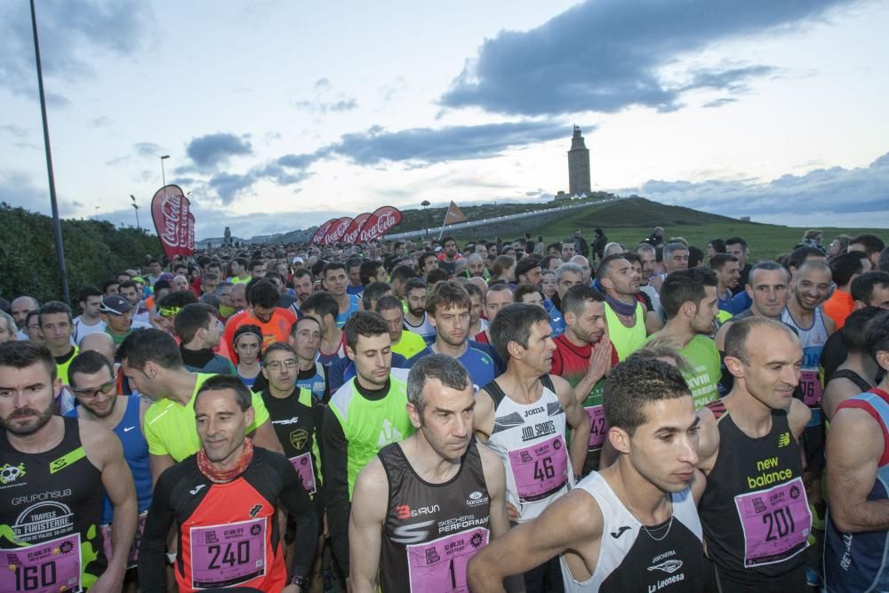 La carrera nocturna de la Torre de Hércules