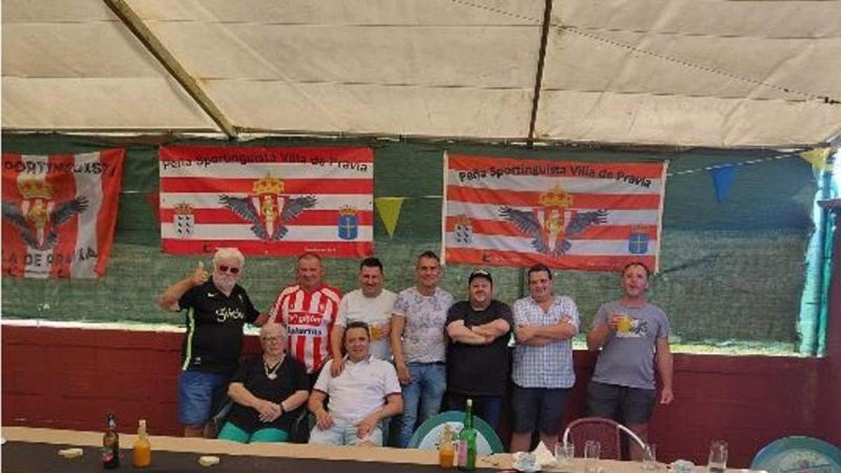 La peña sportinguista Villa de Pravia