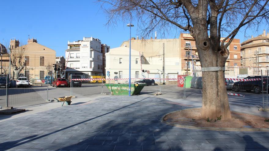 Almàssera abre de nuevo a peatones la plaza del Llenoder tras las obras