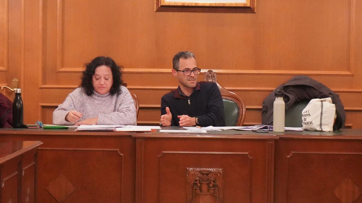 El concejal de Educación de Ontinyent, Ferran Gandia, en un Consell Escolar.
