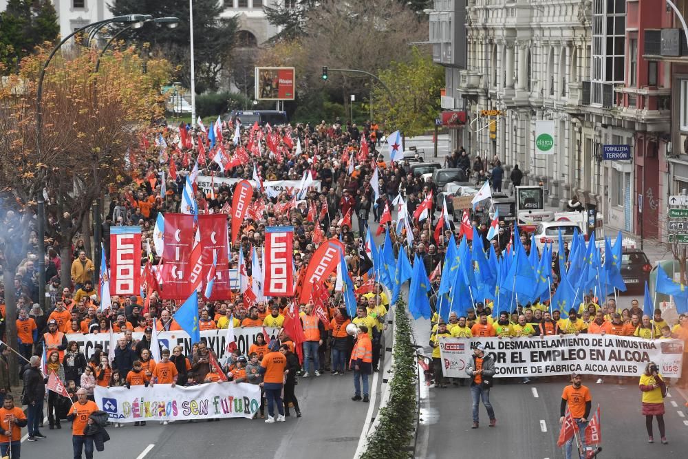 Manifestación en defensa del empleo en Alcoa