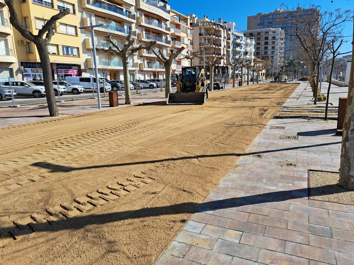 Obres de reforma al passeig del Mar de Palamós.