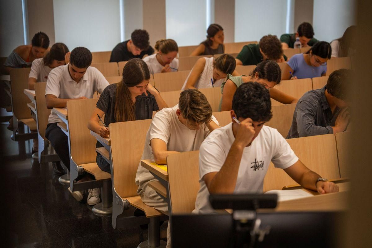 Primer exámen de las PAU en la Facultat de Dret de la UB