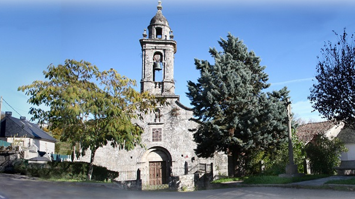 Iglesia y cruceiro de San Xoán de Río