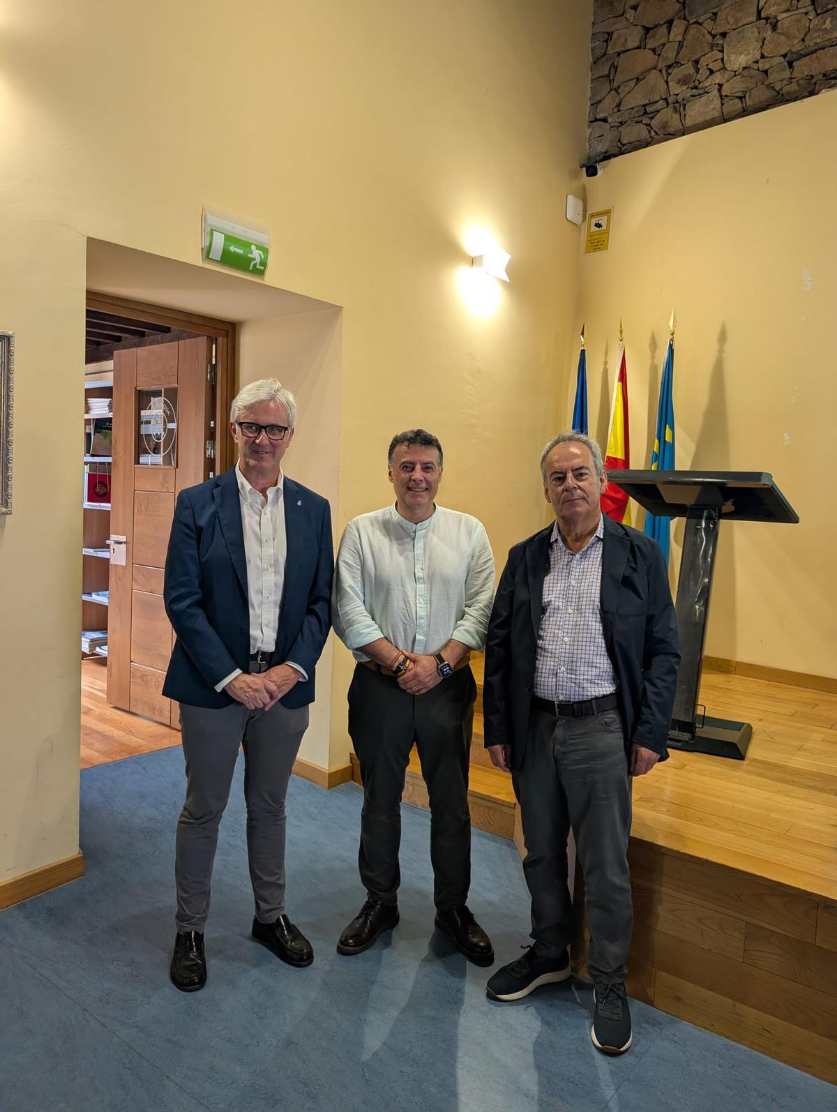 En imágenes: así fue la jornada sobre reto demográfico celebrada en Cangas del Narcea