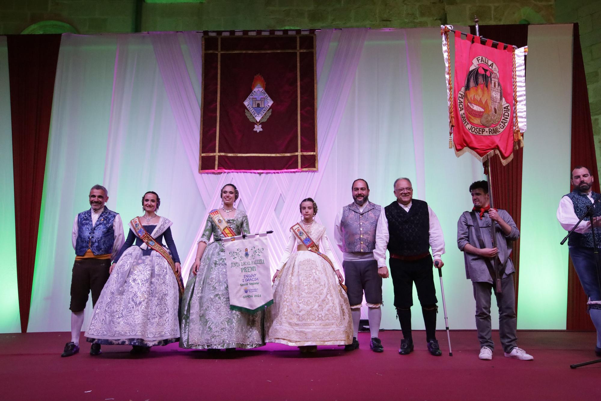 Todas las fotos de la entrega de premios falleros de Gandia