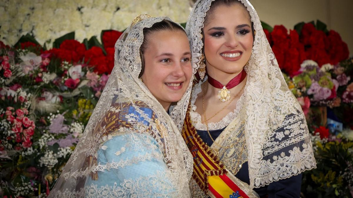Ana Barberá y Alicia Moreno, en la Ofrenda de Torrent