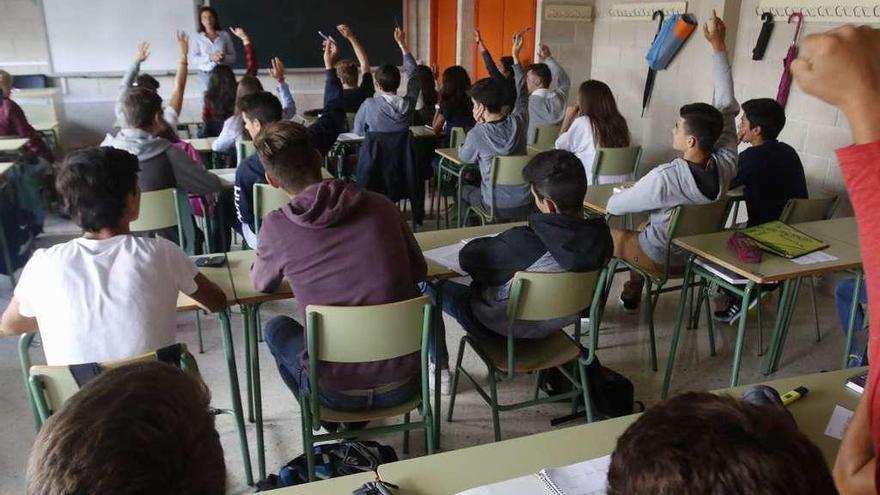 Alumnos durante una clase en un centro de enseñanza de la comunidad gallega.