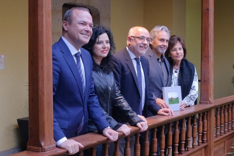 09-05-18. LAS PALMAS DE GRAN CANARIA.  Presentación de 'Cuarenta leguas por Cantabria' de Angel Luis Aldai. JOSE CARLOS GUERRA  | 09/05/2018 | Fotógrafo: José Carlos Guerra