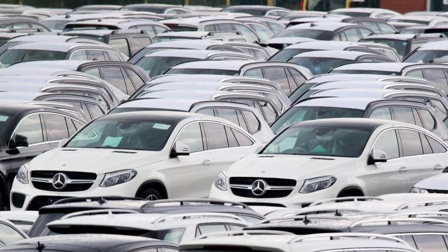 Daimler retira un millón de vehículos en toda Europa