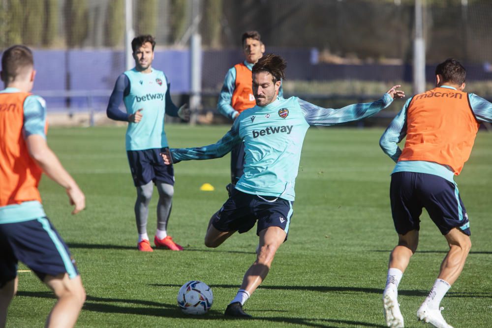 Quico Catalán se acerca a Buñol al entrenamiento