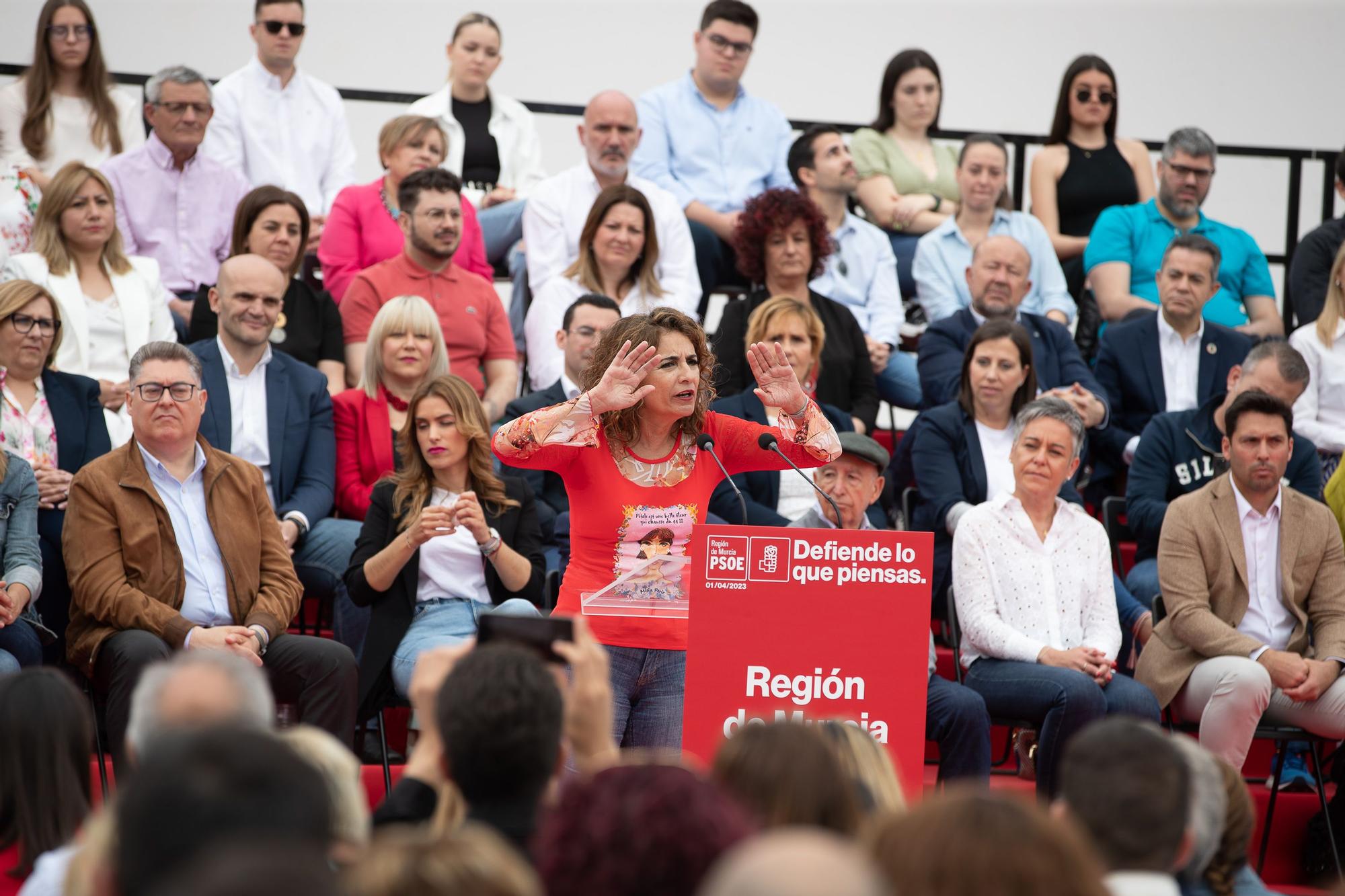 Serrano presenta su candidatura al Ayuntamiento de Murcia junto a la ministra Montero