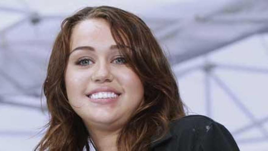 Miley Cyrus: &quot;Internet es peligroso y echa a perder tu vida&quot;