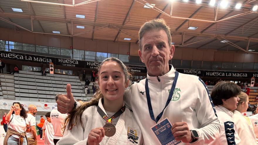 La malagueña Carmen González, bronce en el Campeonato de España infantil y cadete de judo