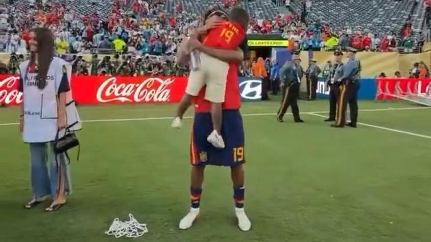 El emotivo momento de Lamine junto a su hermano Keyne
