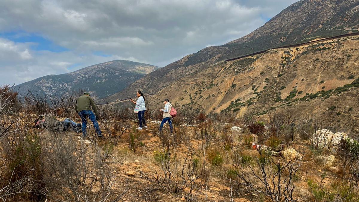 Colectivo de búsqueda y autoridades hallan 4 cuerpos de migrantes en frontera México-EEUU