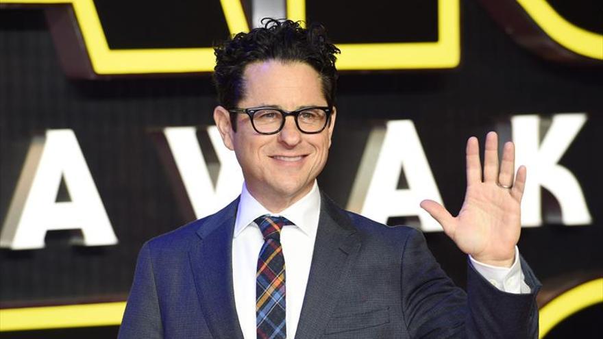 J.J. Abrams dirigirá y escribirá la novena entrega de ‘Star Wars’