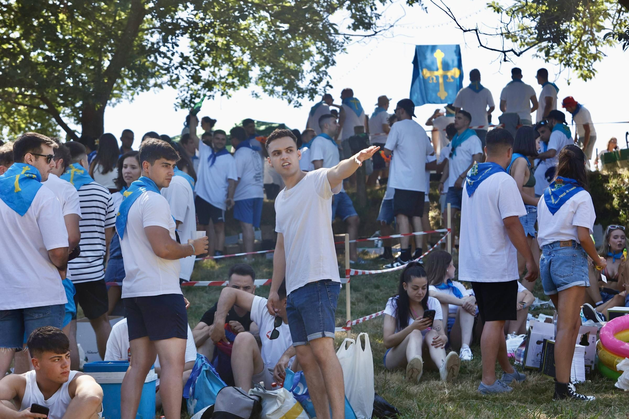EN IMÁGENES: así ha arrancado el Carmín de la Pola 
