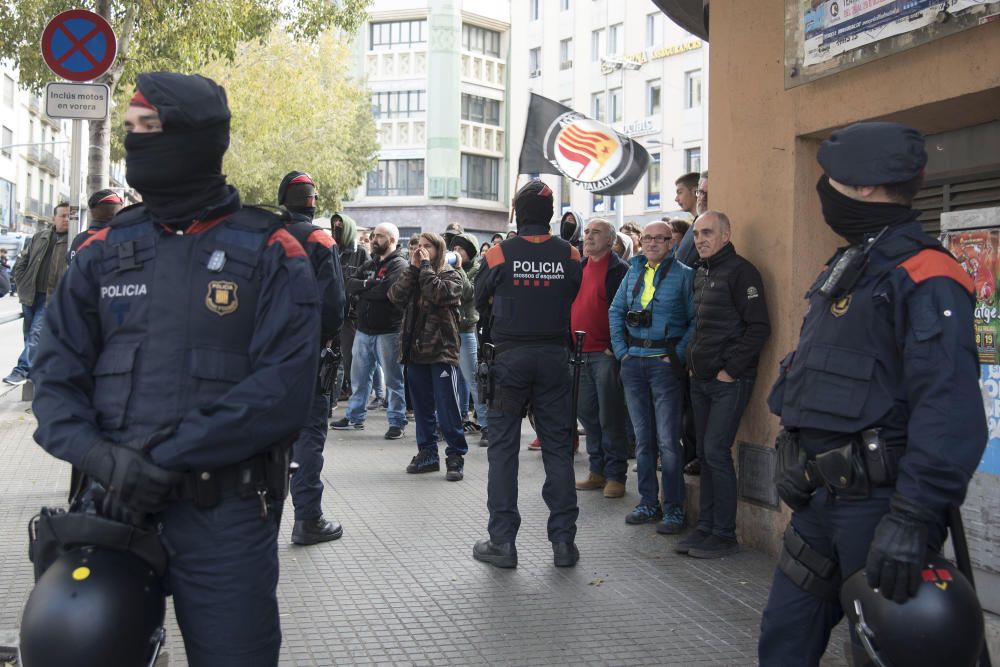 La manifestació per la unitat d''Espanya aplega unes 700 persones a Manresa