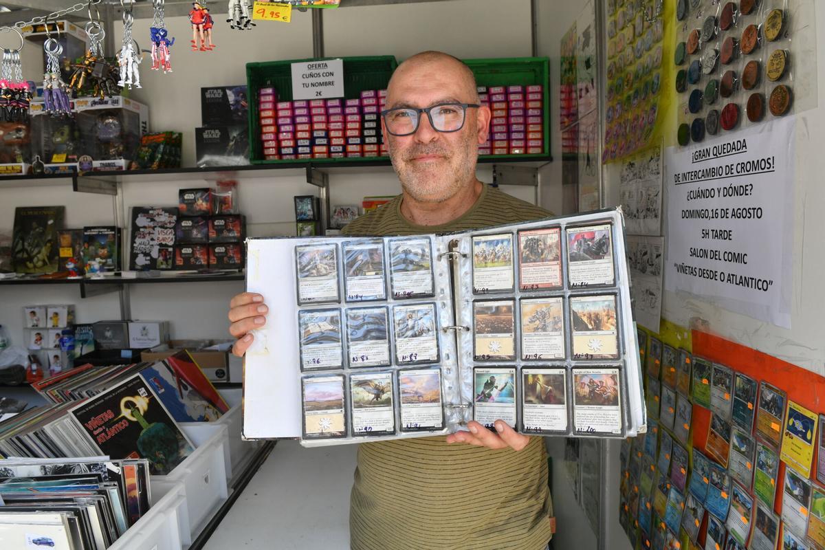 Quedada intercambio de cromos organizado por el Baul de los Recuerdos dentro de Viñetas do Atlantico