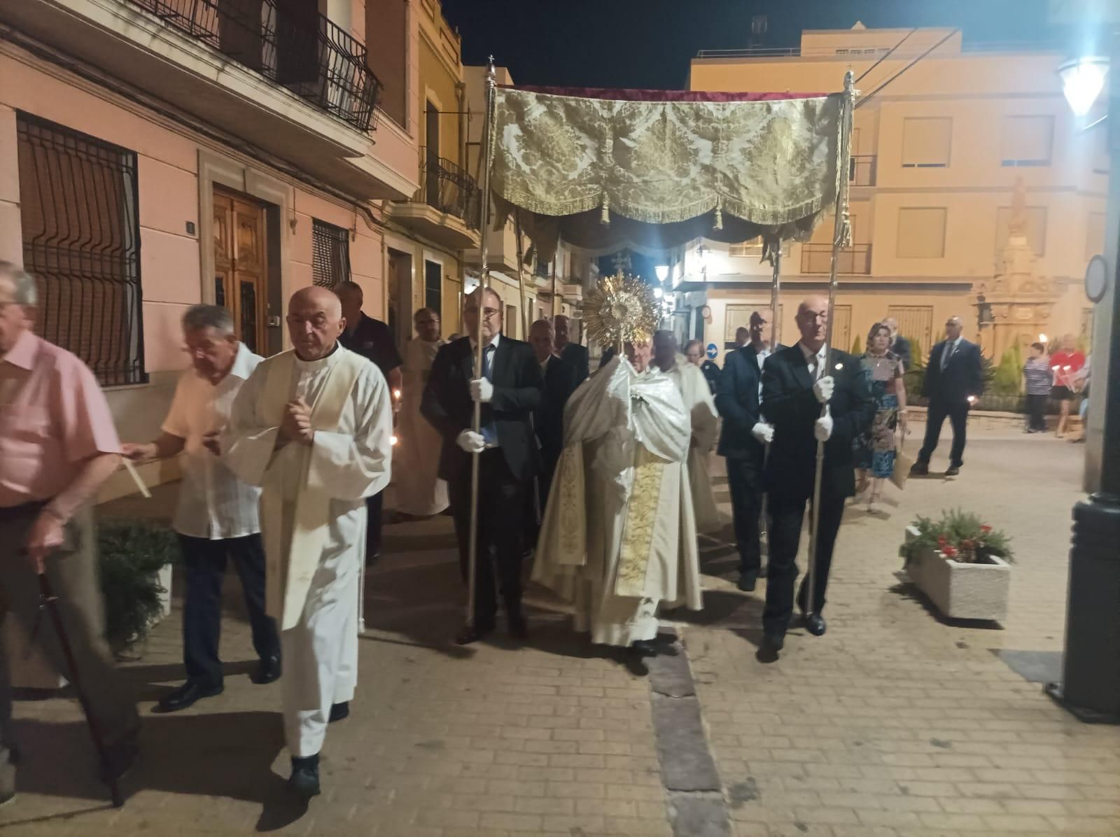 FOTOGALERÍA: Las imágenes de la jornada diocesana de la Adoración Nocturna en Moncofa