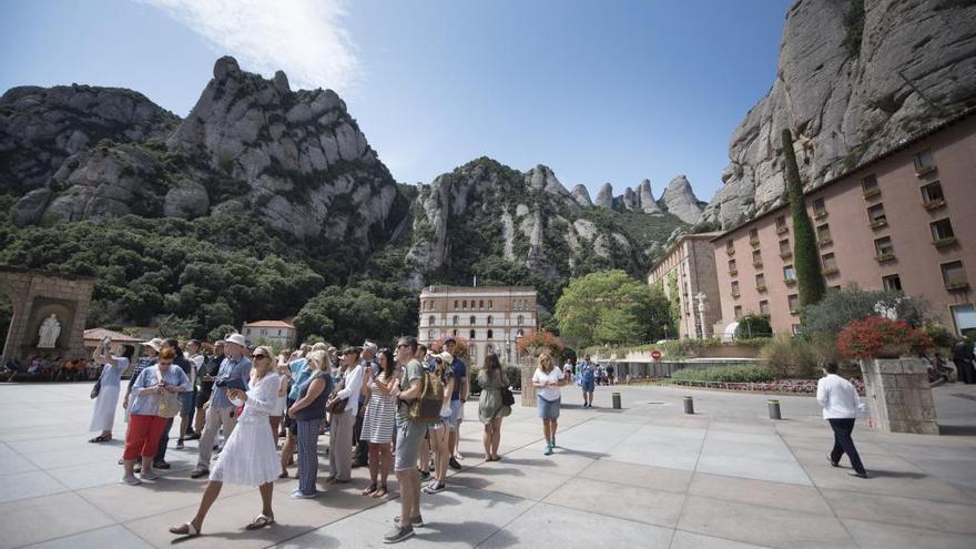 Visitants a l&#039;entorn del santuari de Montserrat, aquesta setmana