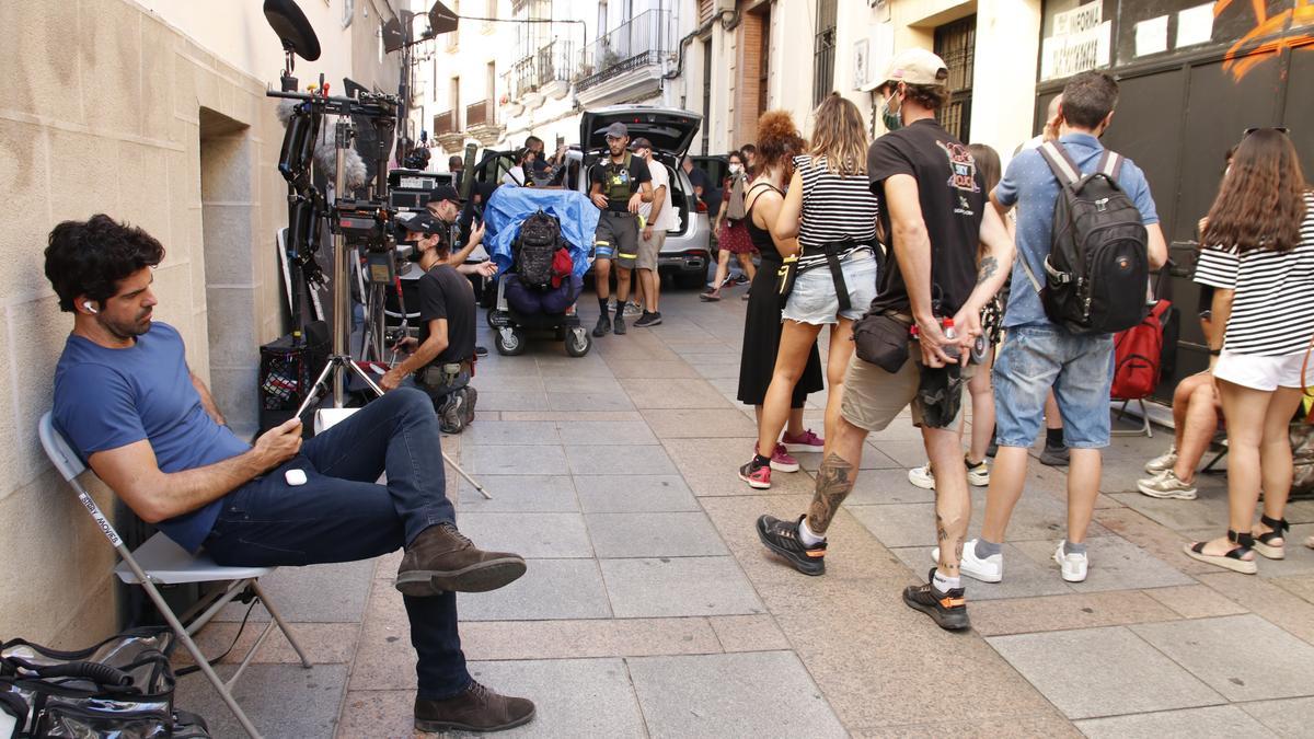 El actor Miguel Ángel Muñoz en primer término durante la sesión de rodaje en Donoso Cortés.