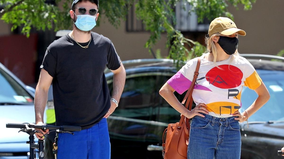 Sienna Miller y Tom Sturridge por las calles de Nueva York