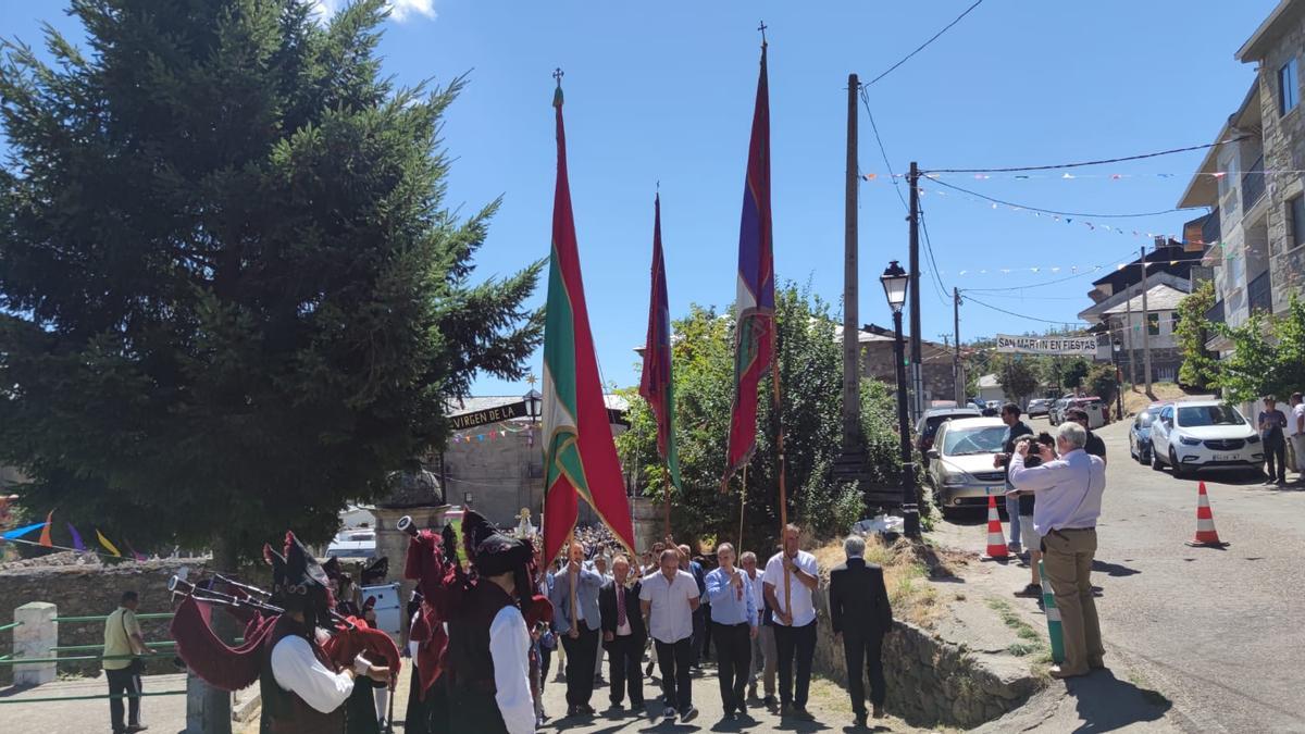 Procesión de la Peregrina en San Martín de Castañeda