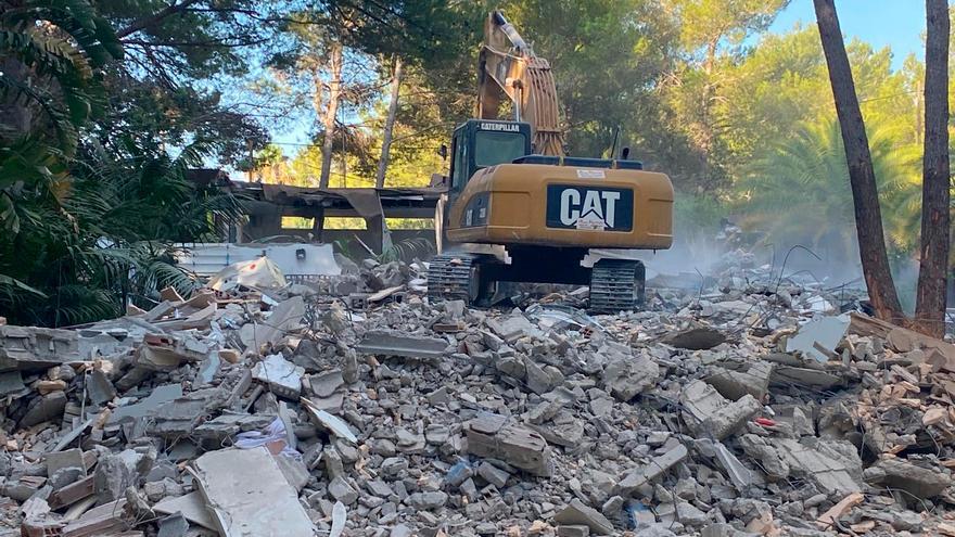 El TSJB confirma la demolición de las obras ilegales en Casa Lola y condena a la dueña a pagar casi medio millón de euros