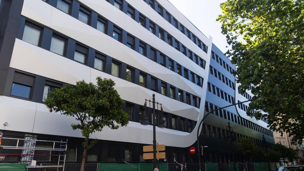 Aspecto actual del edificio de la Jefatura Superior de Policía de València.