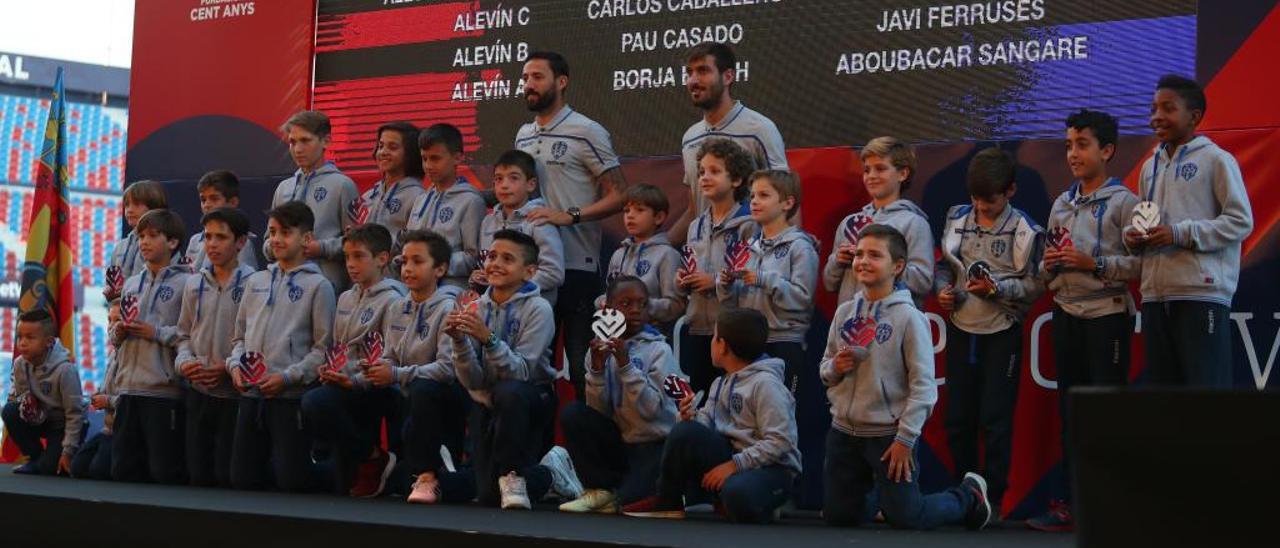 Laa presentación anoche del los premios Valores Levante UD.