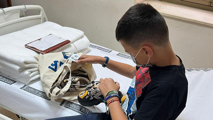 Regalos y cartas personalizadas para hacer más agradable la estancia de los niños en el Hospital General de Elche