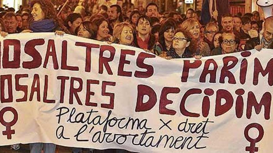 Unas 3.000 mujeres de Baleares tendrían más difícil abortar con la reforma de Casado