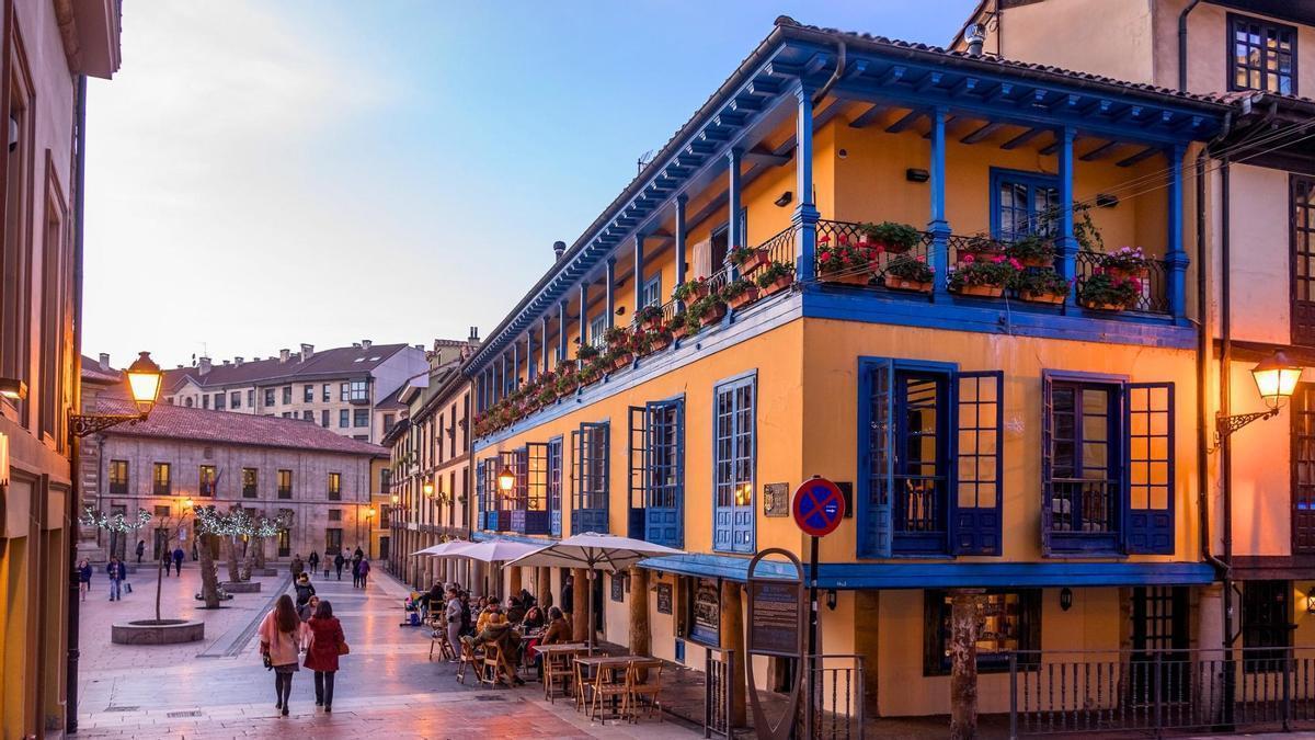 La plaza más antigua de España está escondida en la ciudad más querida del norte.