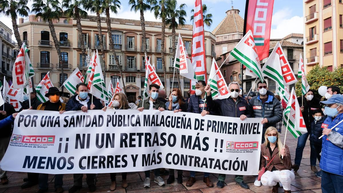 Concentración de Marea Blanca en defensa de la sanidad pública en Málaga