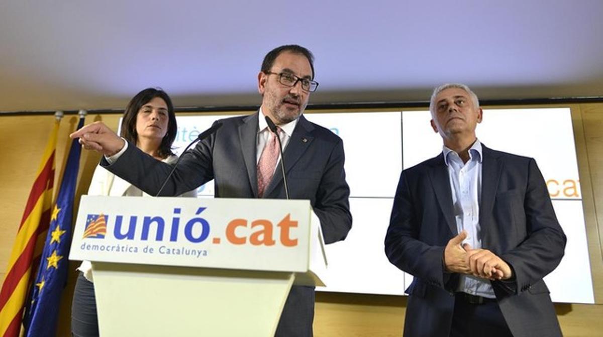El secretari general d’Unió, Ramon Espadaler, intervé en la roda de premsa després de la cimera del partit, aquest dimecres, 17 de juny. El secretari general d’Unió, Ramon Espadaler, intervé en la roda de premsa després de la cimera del partit, aquest dimecres, 17 de juny.